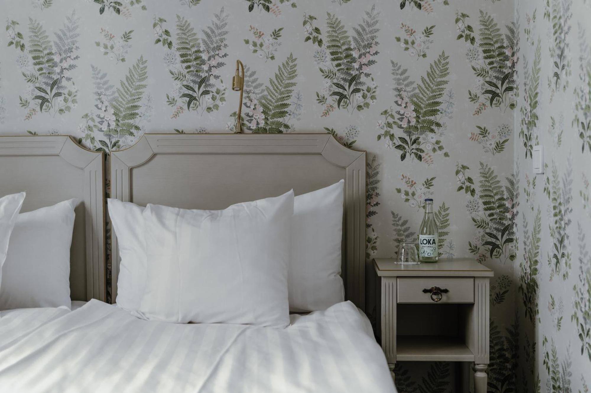 Haga Slott Hotel Enköping Екстериор снимка